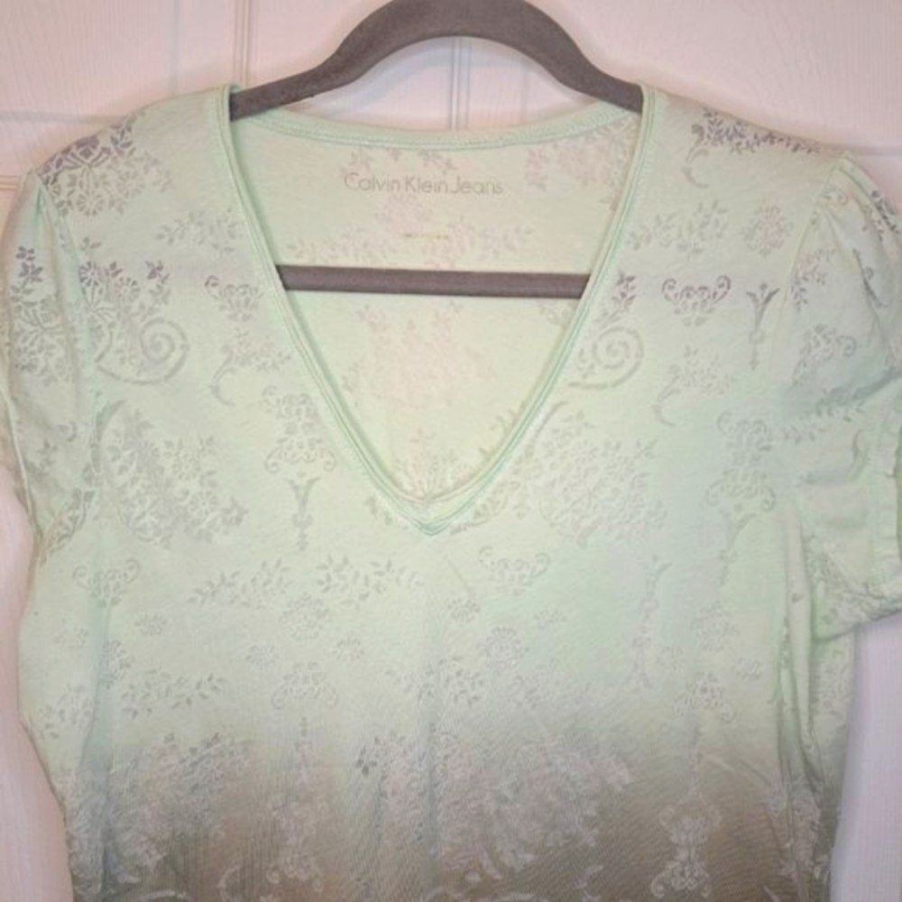 Calvin Klein Jeans Lighweight Sheer Floral Green Gray Ombre Top Size Large - Picture 3 of 6